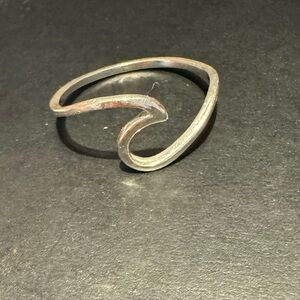 The Wave Sterling Silver Ring